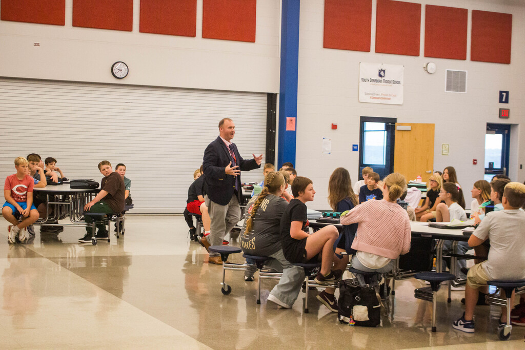 SDMS Principal Schiering Welcomes Incoming Sixth-Grade Students on the First Day of School