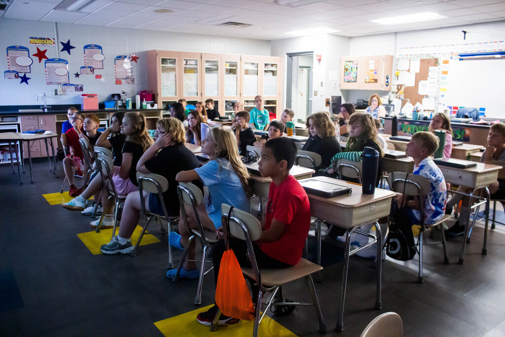 Fifth-grade DES students review behavioral expectations.