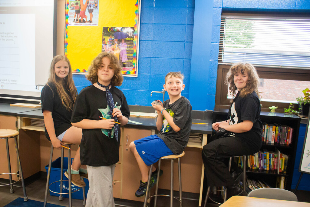Fifth-grade DES students learn to sequence events together.