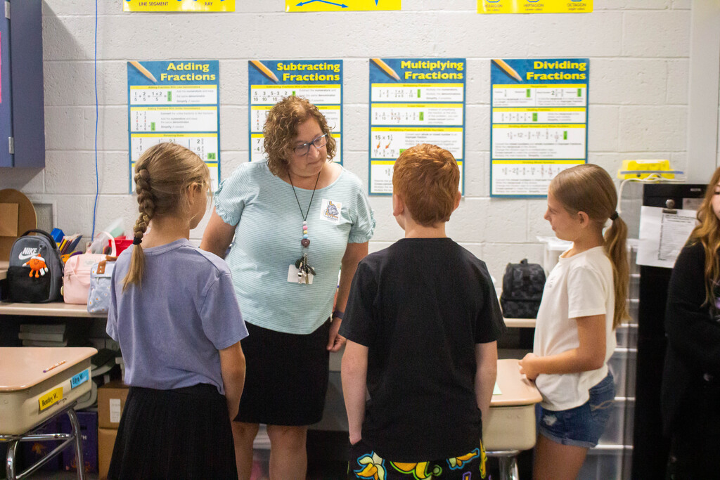 Fifth-grade DES students learn to sequence events together.