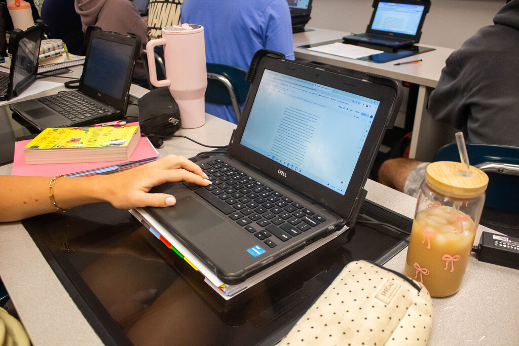 SDHS students draft their scholarship essays
