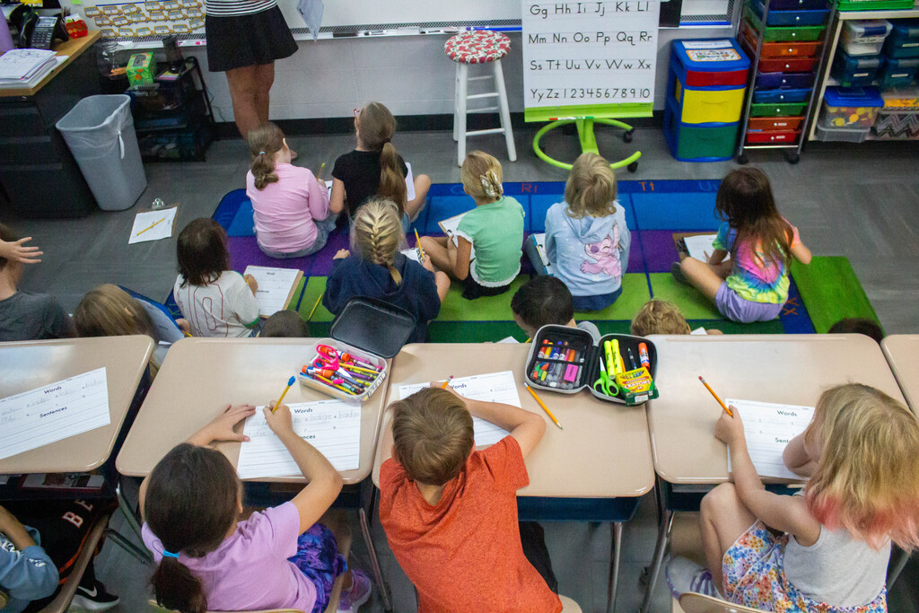 AES students practice phonics with words that end in "dge"