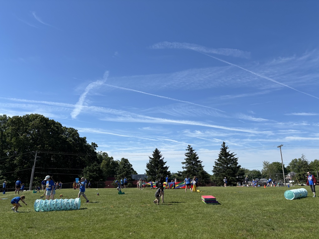 Students working through an obstacle course at Stewartstown Field Day.