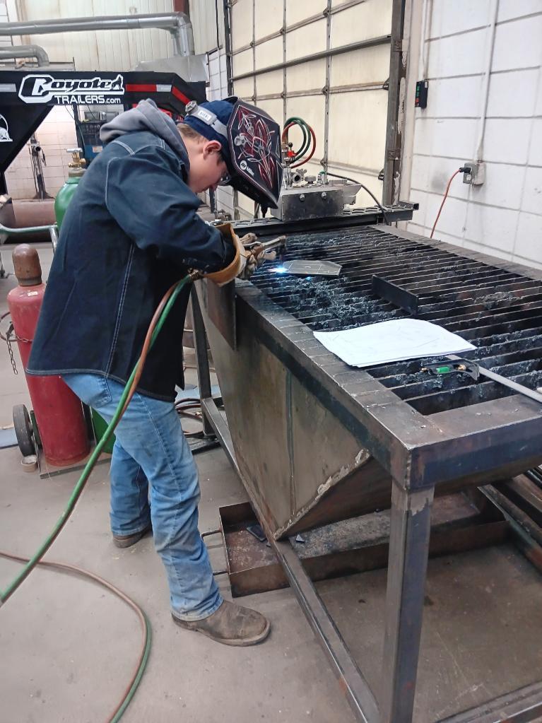 Logan Cornelison (South Harrison) preheats his 3rd corner cut with OFC