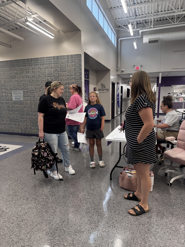 Incoming 5th graders explore the school and learn more about what to expect in middle school.