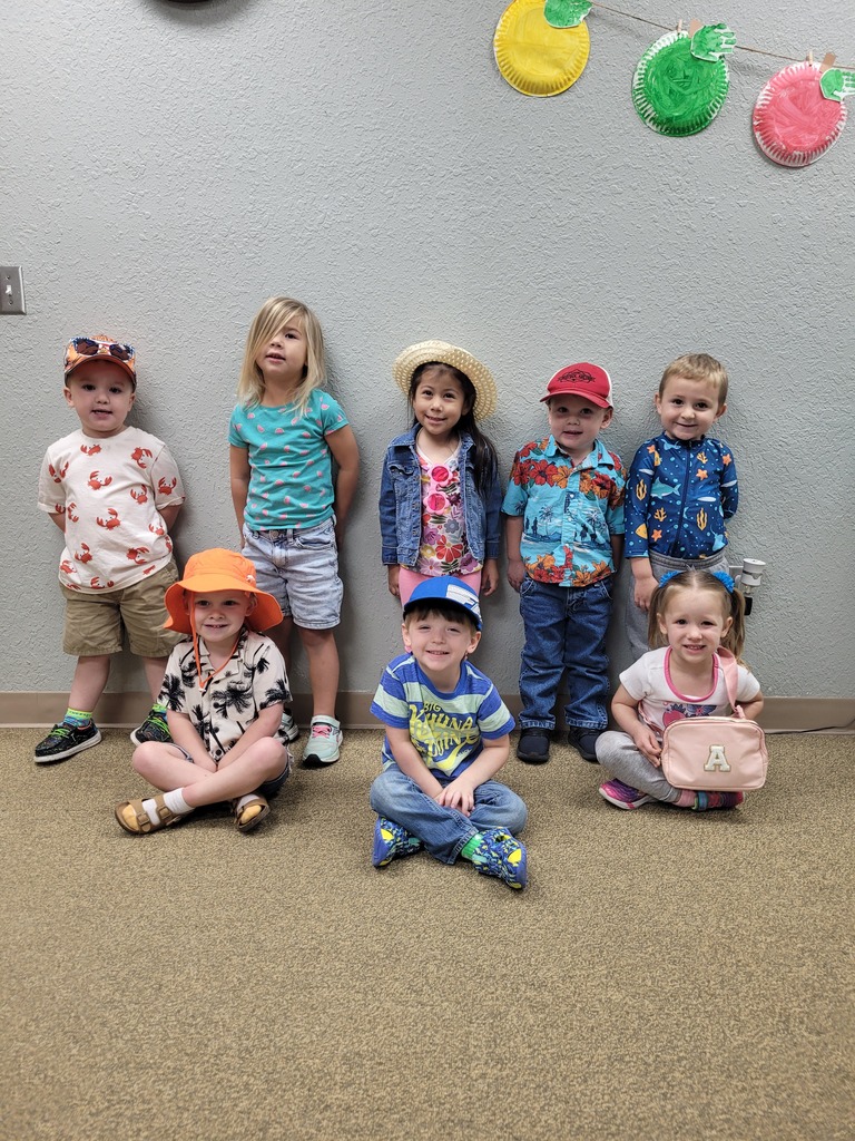 kids in vacation outfits