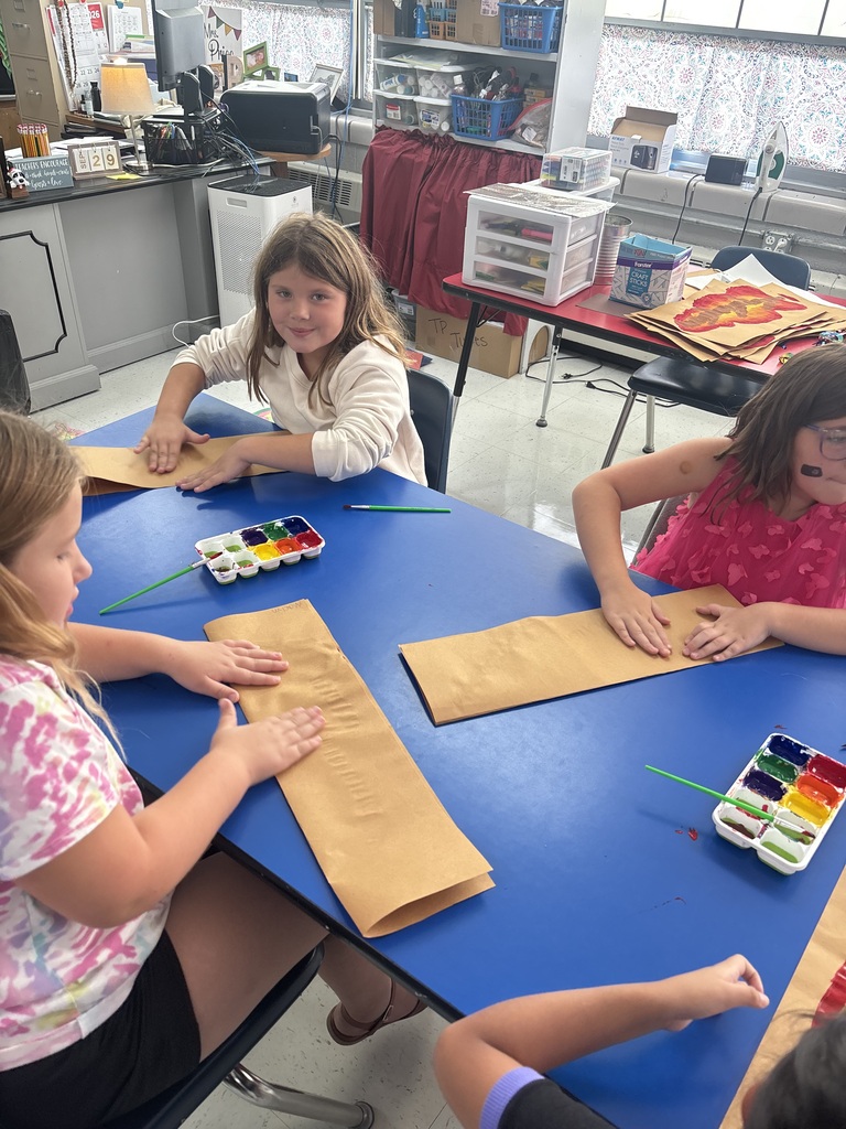Art students during a leaf craft