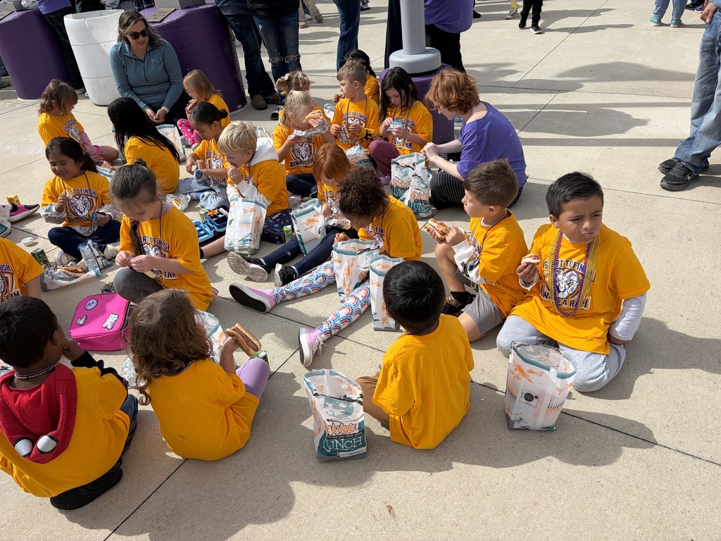 kids greeted by HS students