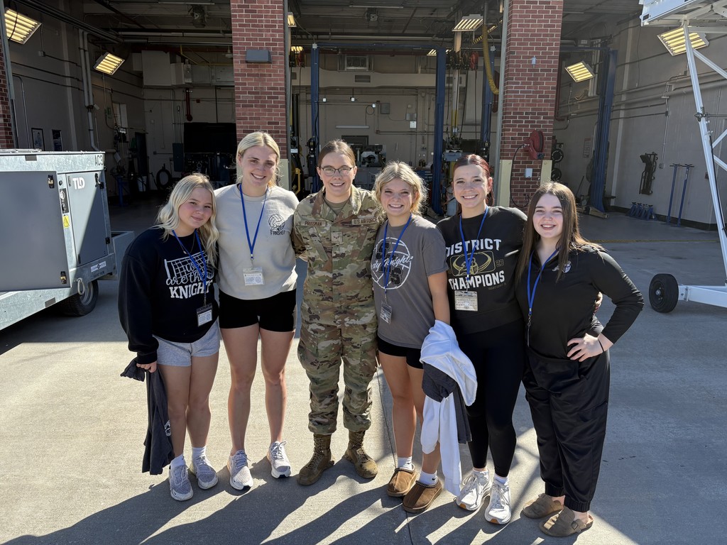 students at Air National Guard career fair