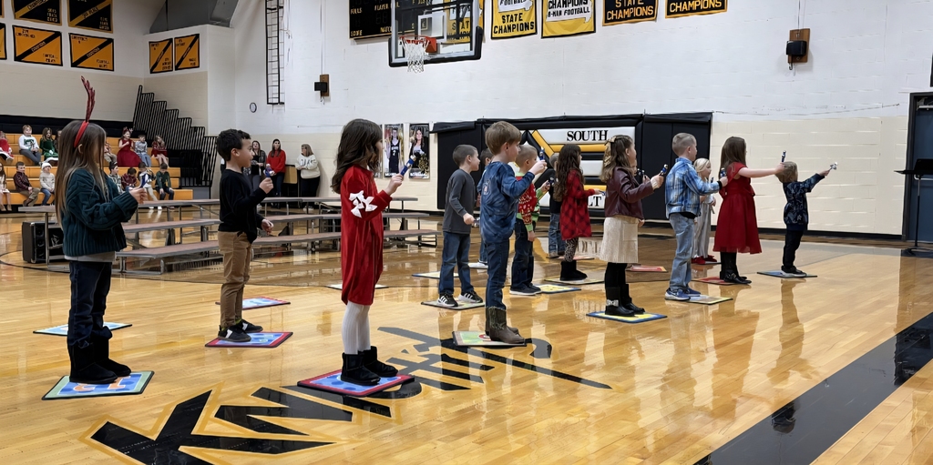 Students singing at the Christmas Concert
