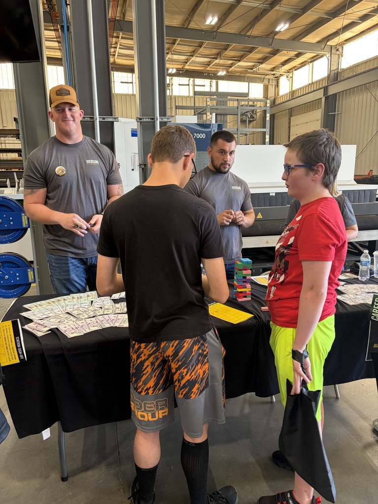 students at career fair