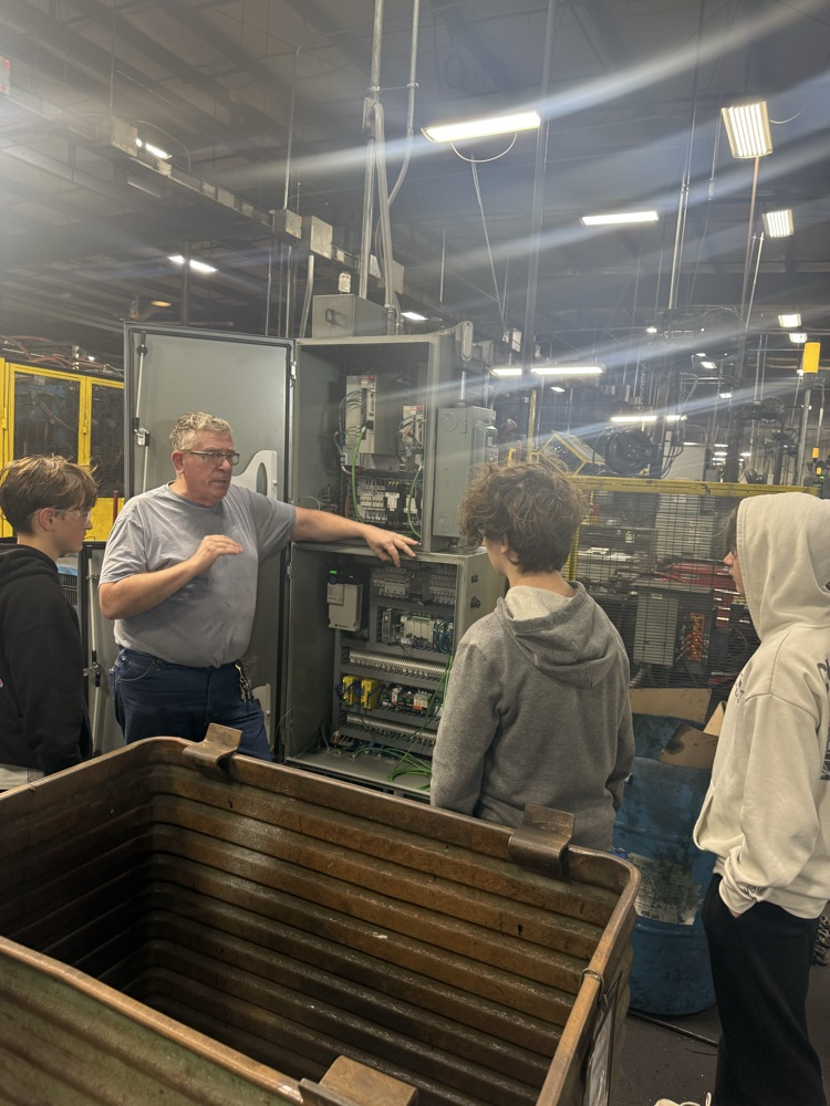 students learning about electrical box