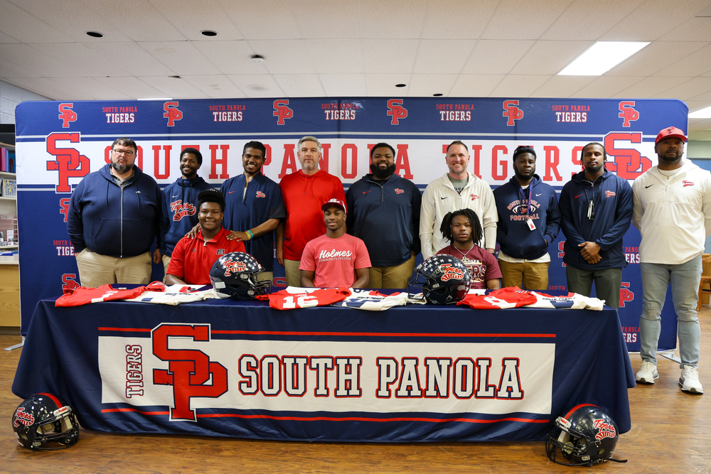 SPHS football players commit to playing at the next level