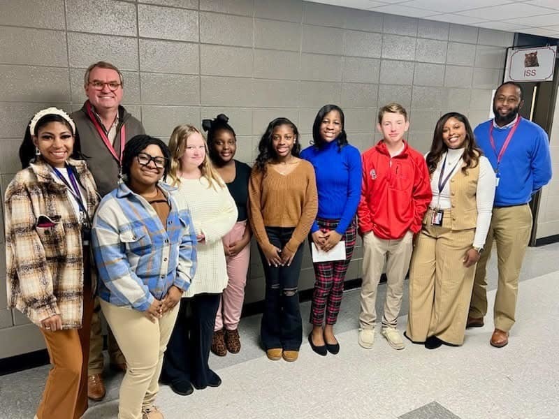 Group Picture of junior high student council with Superintendent Del Phillips and Assisstant Superintendent Jamone Edwards.