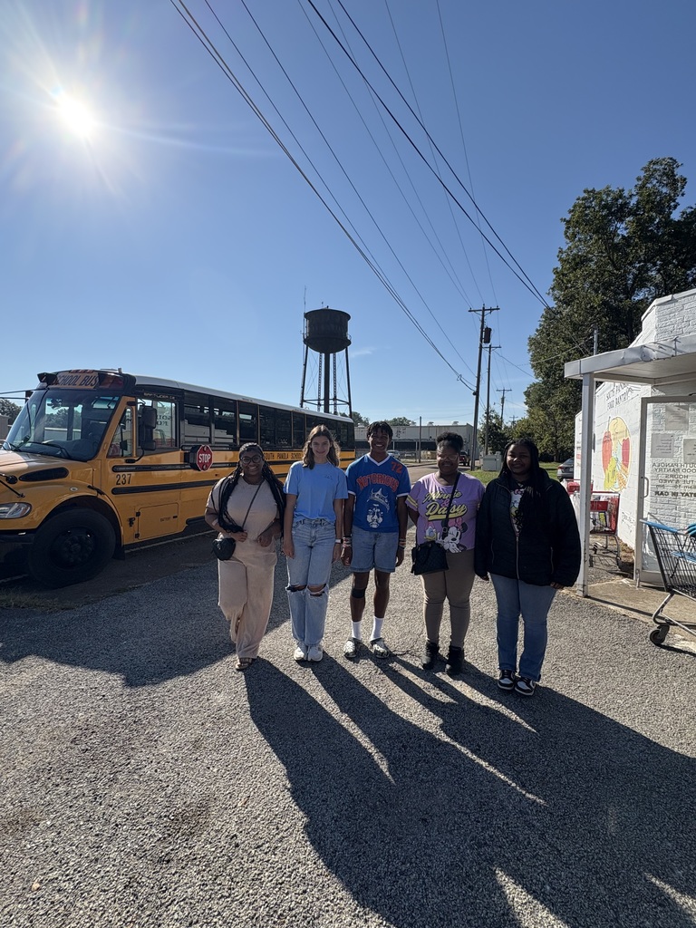 Jr. Civitan delivers food to local food pantry