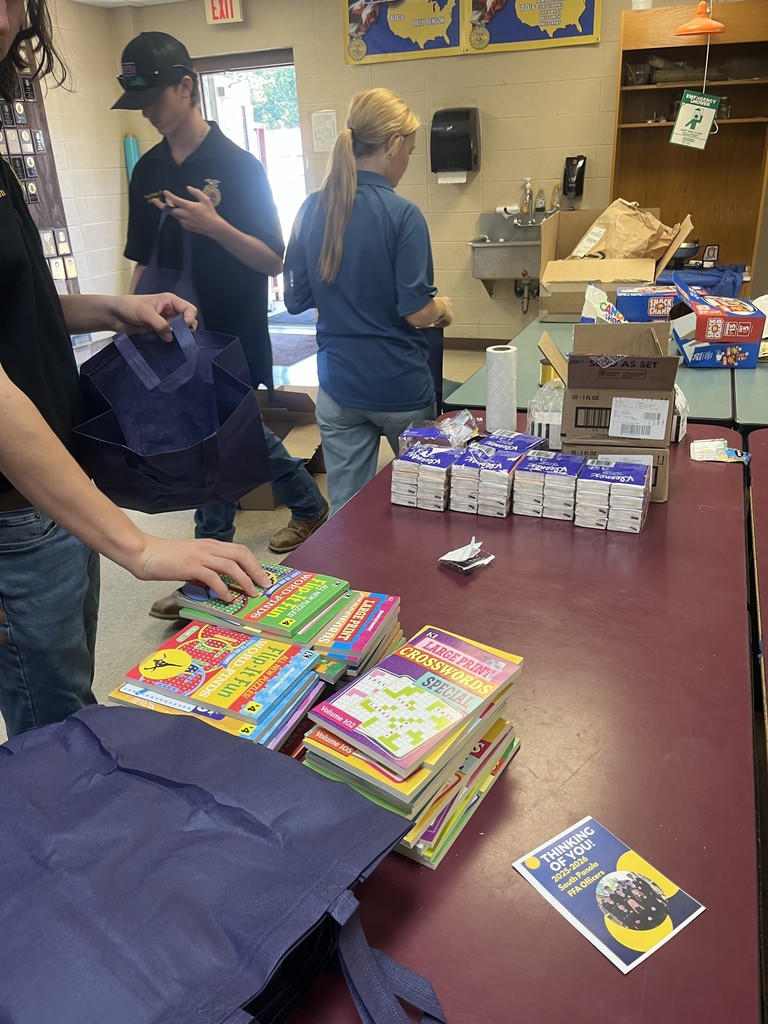 Our South Panola FFA Officer Team spent the Monday preparing and delivering thoughtful goodie bags to the residents of Azalea Commons Assisted Living!