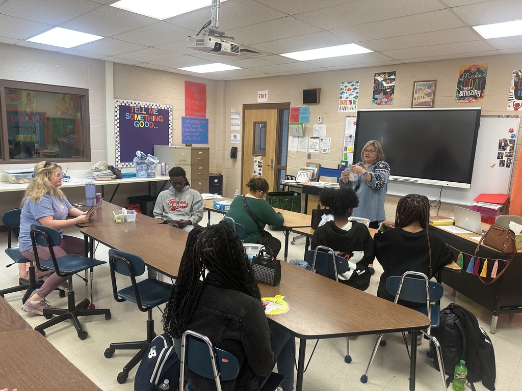 Recently, our Early Childhood Education students had the pleasure of welcoming Mrs. Pat Neal and Mrs. Beth Bell from the Mississippi State Extension Service to classroom! 
