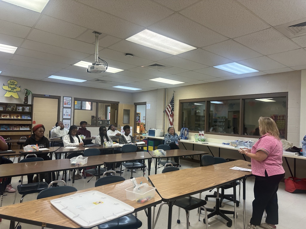 Recently, our Early Childhood Education students had the pleasure of welcoming Mrs. Pat Neal and Mrs. Beth Bell from the Mississippi State Extension Service to classroom! 