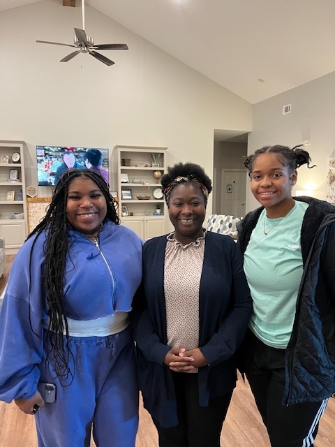 SPHS students volunteered at Beehive Homes of Batesville