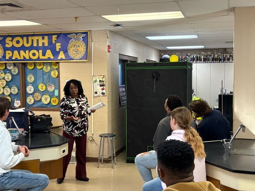 Mrs. Denise Lloyd of Guaranty Bank spent time with our students as they wrapped up a full week of learning about personal finance