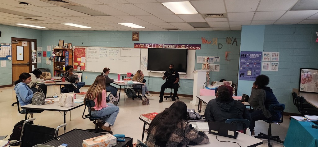 Mrs. Shultice's & Mrs. Sprouse's year 2 SPHS Health Science classes had the honor of hearing from Sergeant Smith