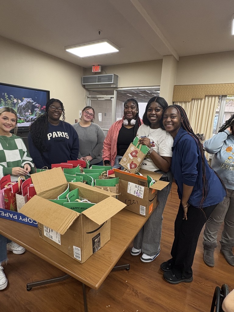 SPHS Junior Civitan delivered Christmas bags to nursing homes in Batesville and Sardis.
