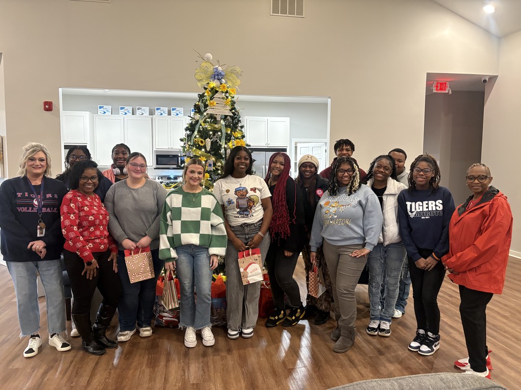SPHS Junior Civitan delivered Christmas bags to nursing homes in Batesville and Sardis.