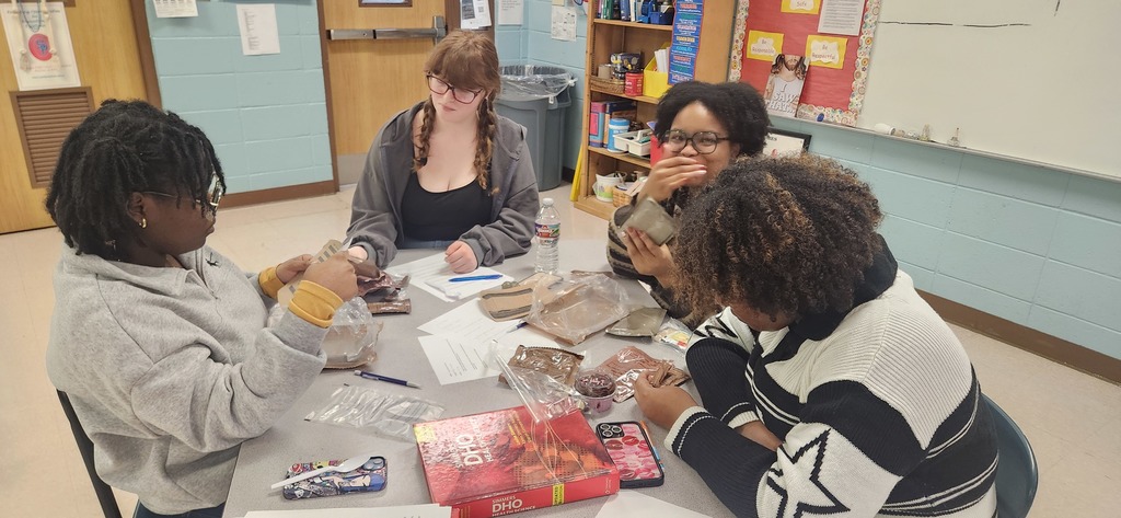 SPHS Health Science and Culinary Arts students had the incredible opportunity to hear from Sgt. Cordaro and Sgt. Henderson about career pathways in the U.S. Army and Army Reserve.