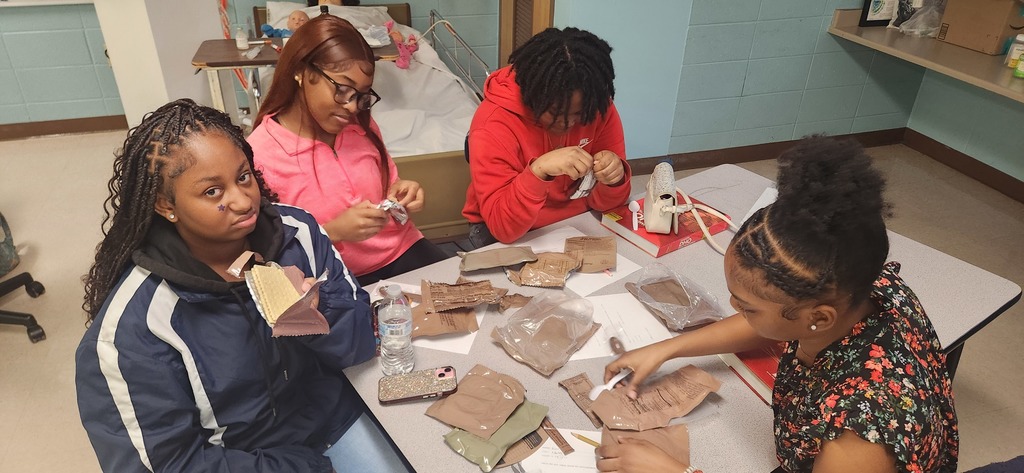 SPHS Health Science and Culinary Arts students had the incredible opportunity to hear from Sgt. Cordaro and Sgt. Henderson about career pathways in the U.S. Army and Army Reserve.