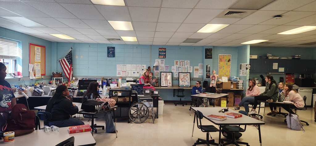 Mrs. Shultice and Mrs. Sprouse’s Healthcare & Clinical Services students had the opportunity to learn from Hannah Moore Shearan, RN