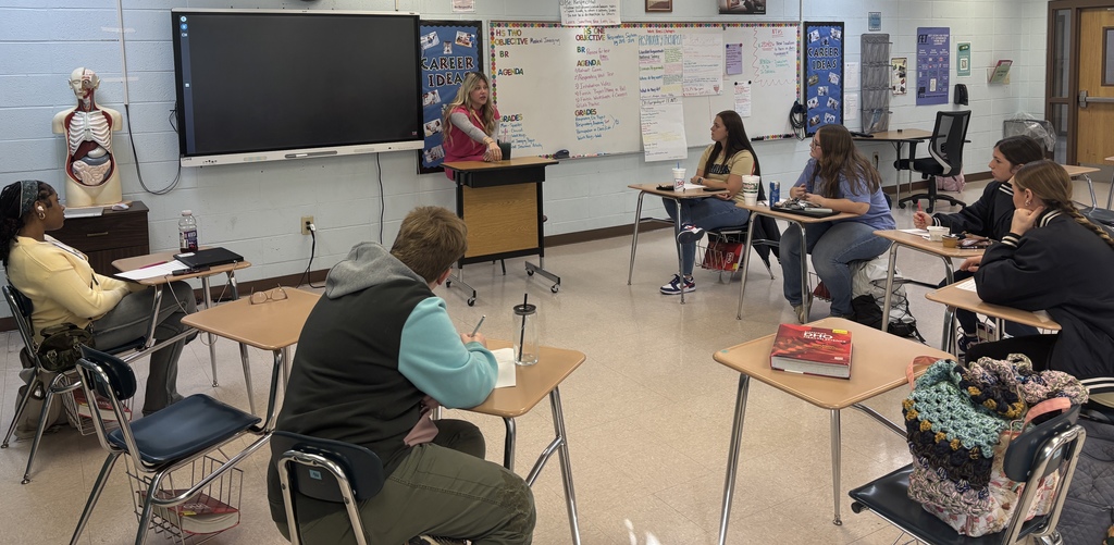 Mrs. Shultice and Mrs. Sprouse’s Healthcare & Clinical Services students had the opportunity to learn from Hannah Moore Shearan, RN