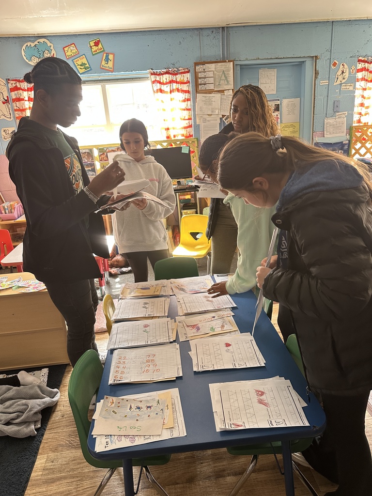 SPHS Early Childhood students had the opportunity to visit Dewberry Daycare.