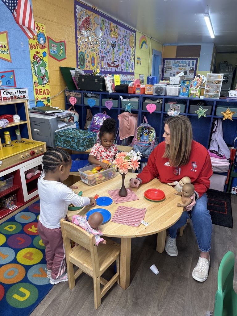 SPHS Early Childhood students had the opportunity to visit Dewberry Daycare.