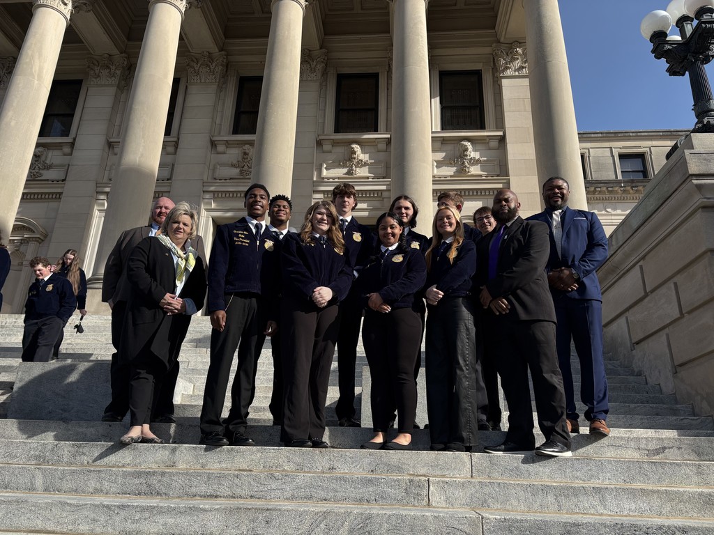 South Panola FFA had the honor of visiting the Mississippi State Capitol.