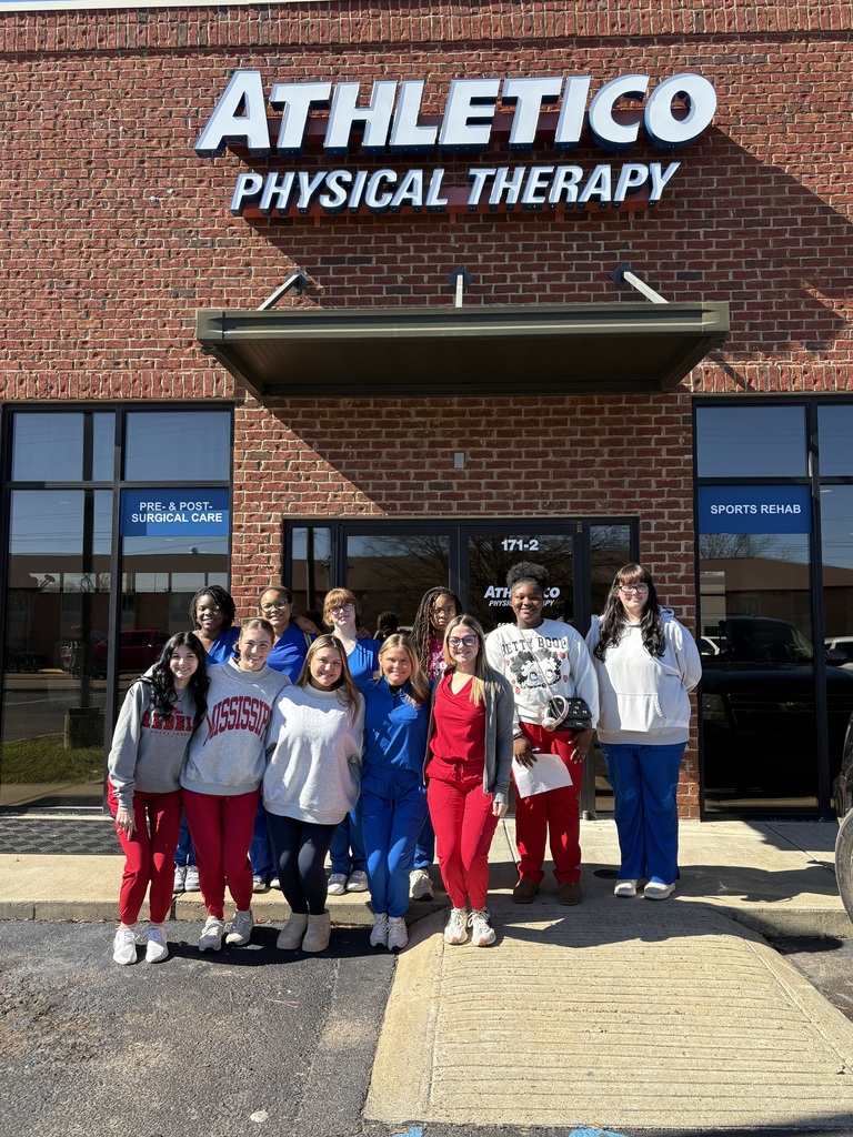 South Panola High School Healthcare & Clinical Services students had an incredible hands-on learning experience at Athletico Physical Therapy!