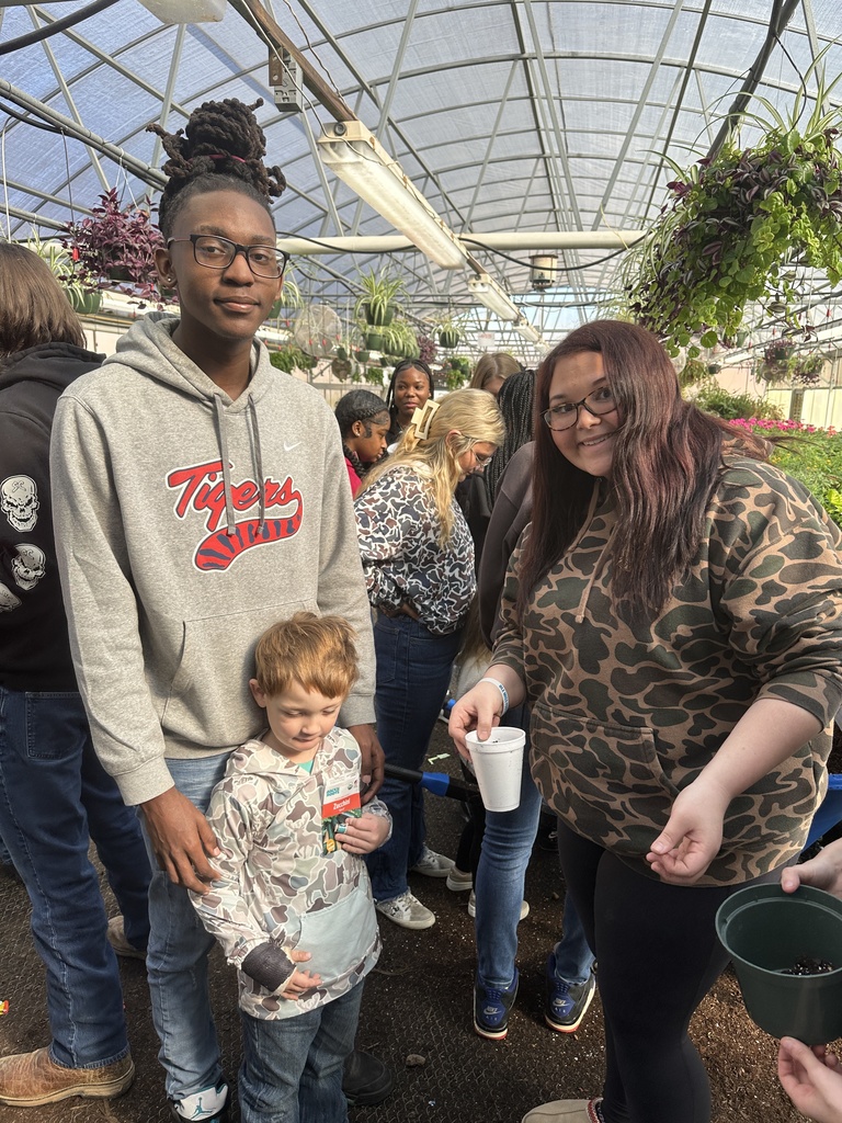Early Childhood students teamed up with Mr. Davenport’s Horticulture I classes for a special collaboration in the greenhouse.