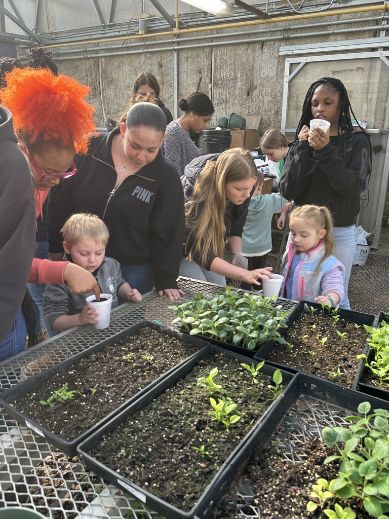 Early Childhood students teamed up with Mr. Davenport’s Horticulture I classes for a special collaboration in the greenhouse.