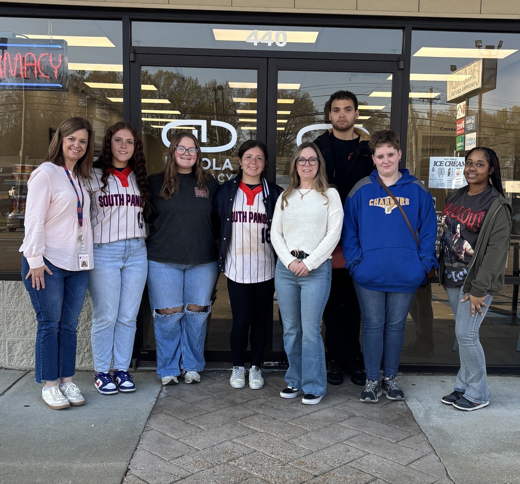 SPHS Health Science and Clinical Services students had an opportunity to visit Panola Pharmacy.