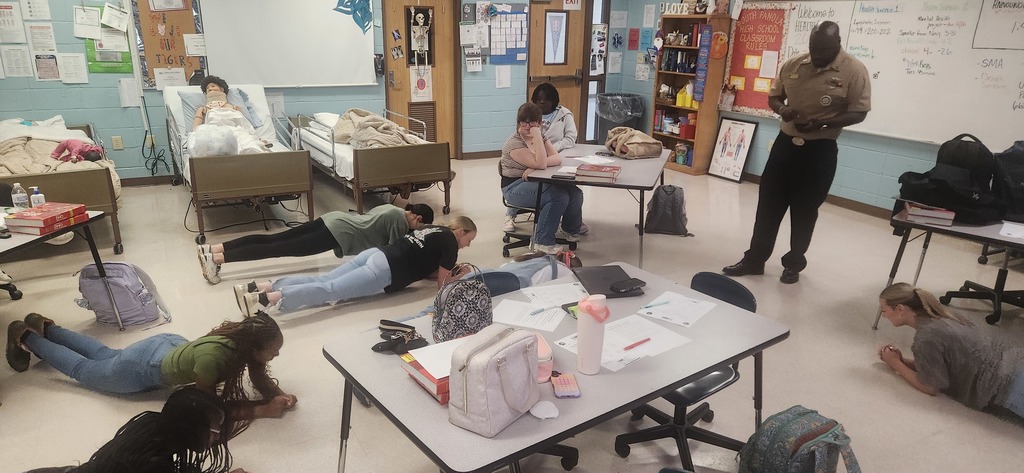 SPHS Healthcare & Clinical Services students had a visit from Navy officer Toddriquez Jones, PO1, USN.