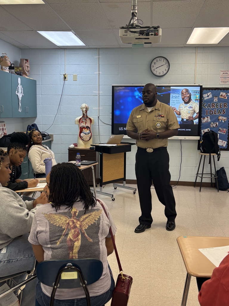 SPHS Healthcare & Clinical Services students had a visit from Navy officer Toddriquez Jones, PO1, USN.