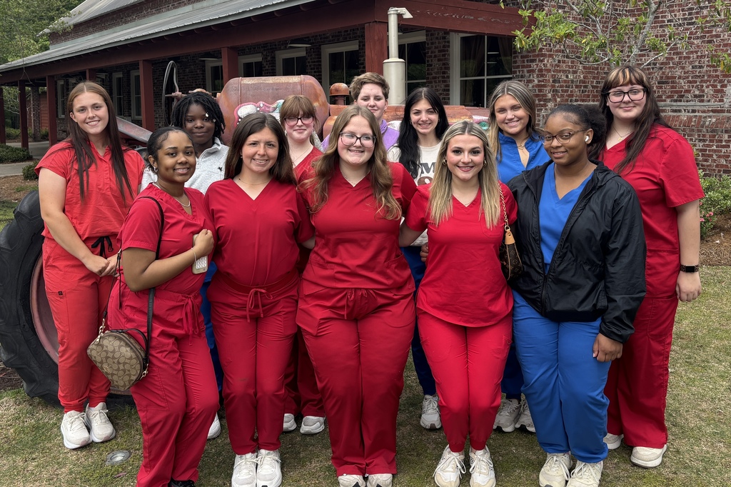 SPHS Healthcare & Clinical Services students from Mrs. Shultice and Mrs. Sprouse’s classes had ahands-on learning experience at UMMC Discovery Day in Jackson, MS