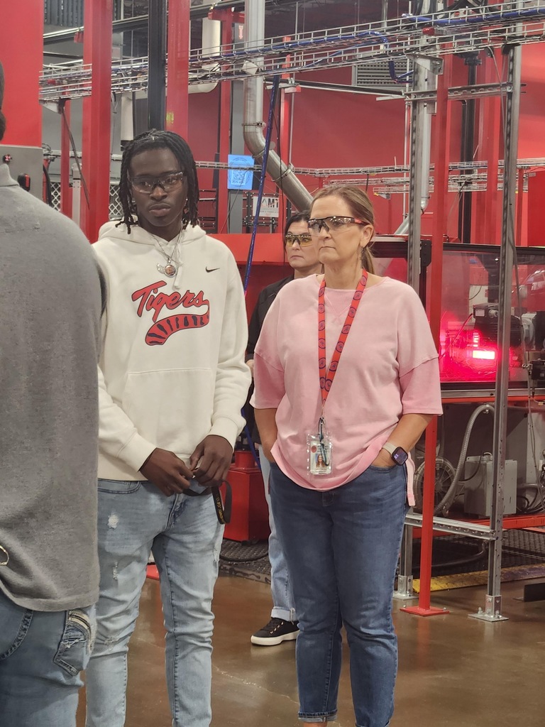 SPHS  students had the opportunity to visit Milwaukee Tool in Grenada, Mississippi. 