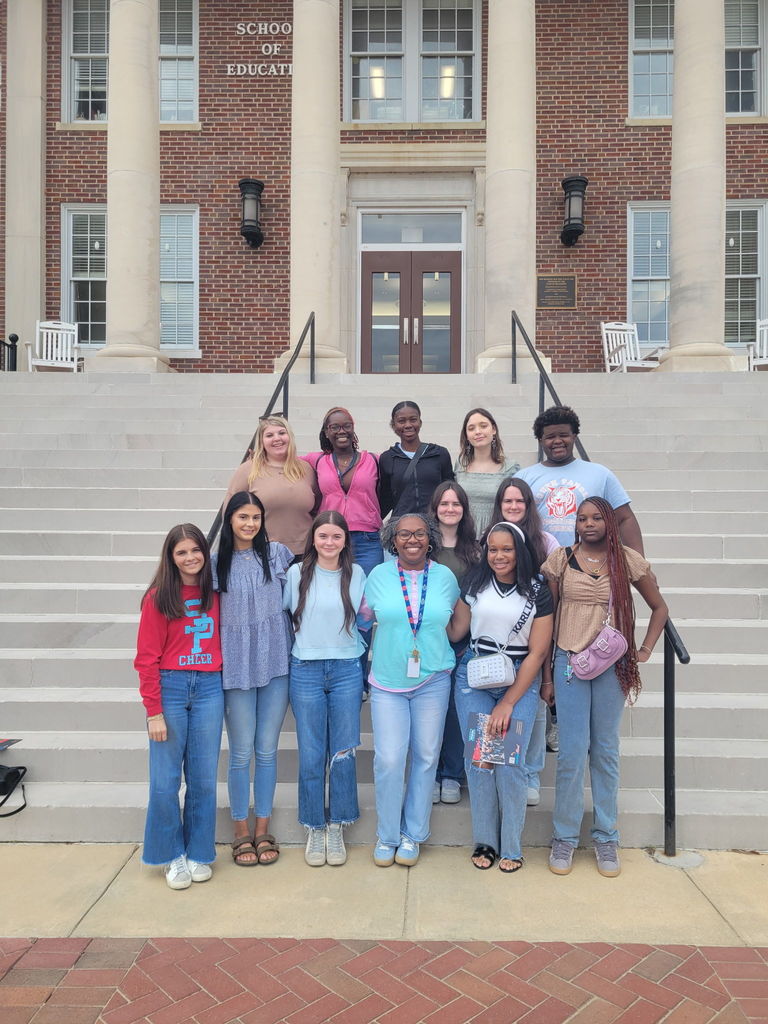 Mrs. Yolanda Lee and the Educator Preparation II students, along with Mrs. Christy Burnett and the Early Childhood II students, recently had the opportunity to tour the  Willie Price Lab School, the early learning facility at Ole Miss, as well as the Elementary Education and Early Childhood departments.