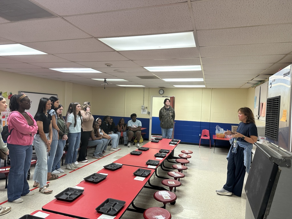 Mrs. Yolanda Lee and the Educator Preparation II students, along with Mrs. Christy Burnett and the Early Childhood II students, recently had the opportunity to tour the  Willie Price Lab School, the early learning facility at Ole Miss, as well as the Elementary Education and Early Childhood departments.