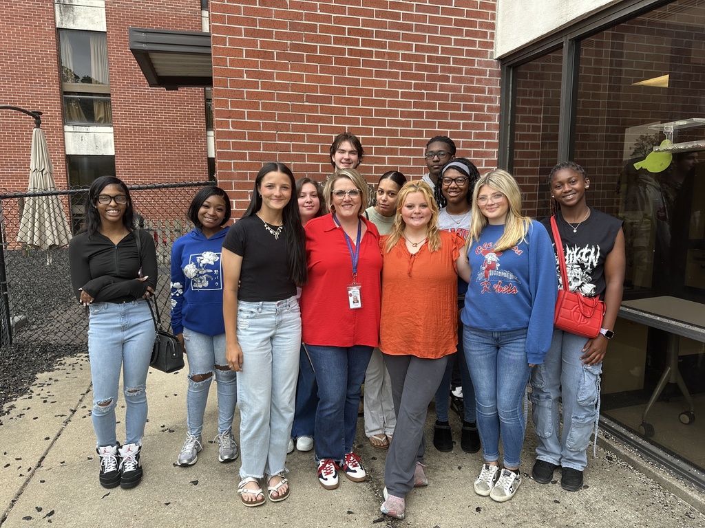Mrs. Yolanda Lee and the Educator Preparation II students, along with Mrs. Christy Burnett and the Early Childhood II students, recently had the opportunity to tour the  Willie Price Lab School, the early learning facility at Ole Miss, as well as the Elementary Education and Early Childhood departments.