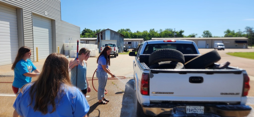 Thank you to our amazing community for showing up and supporting our HOSA Car Wash.