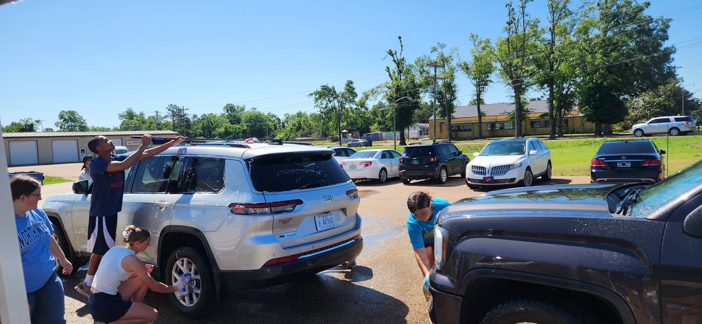 Thank you to our amazing community for showing up and supporting our HOSA Car Wash.