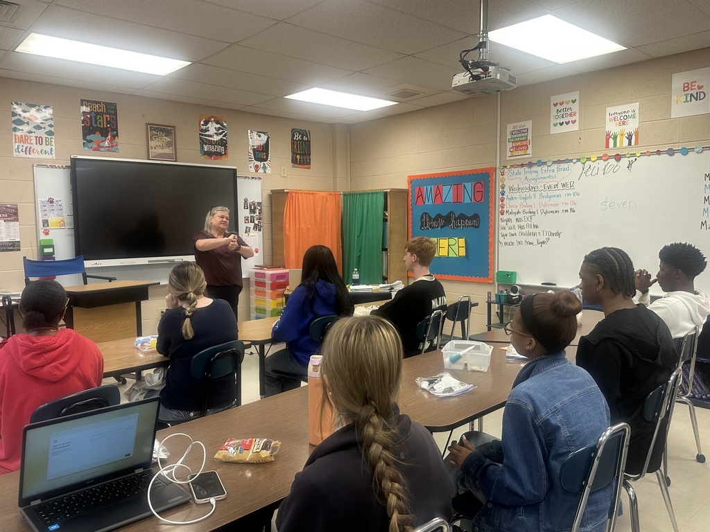 We welcomed Mrs. Pat Neal with the Mississippi State Extension Service to speak with our students through her “Gray for a Day” presentation.