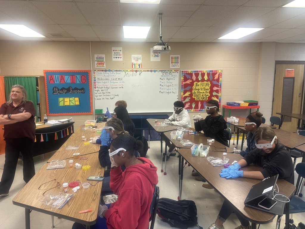 We welcomed Mrs. Pat Neal with the Mississippi State Extension Service to speak with our students through her “Gray for a Day” presentation.