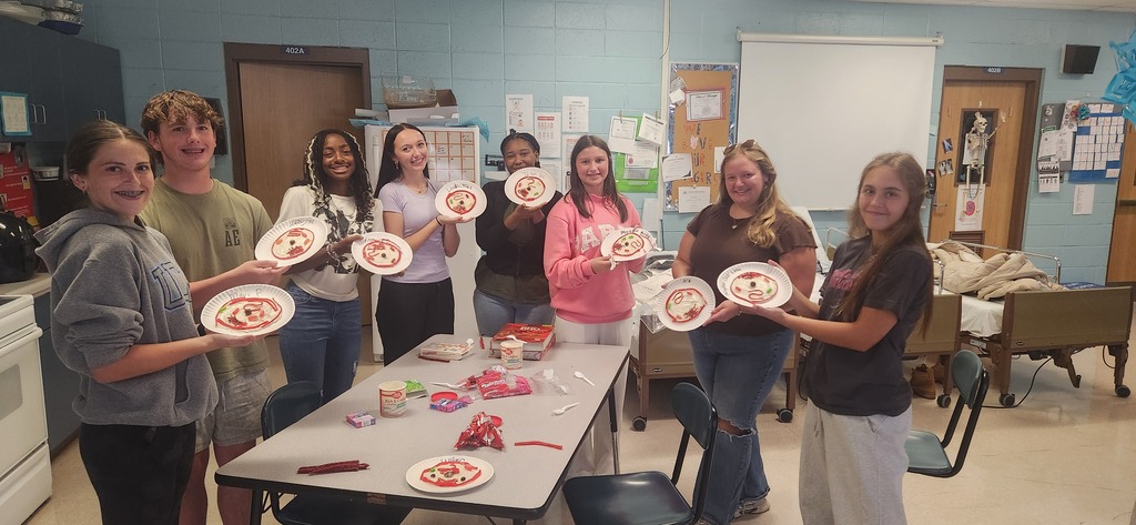 Our South Panola Health Science Core students are diving into Body Organization and Cell Anatomy with a fun, hands-on Edible Cell Project